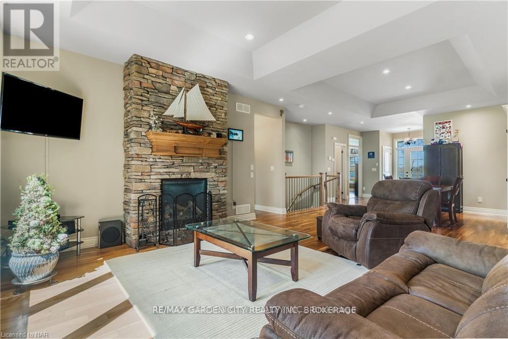 3089 Niagara River Parkway, Fort Erie, Ontario  L0S 1S0 - Photo 6 - X12870050