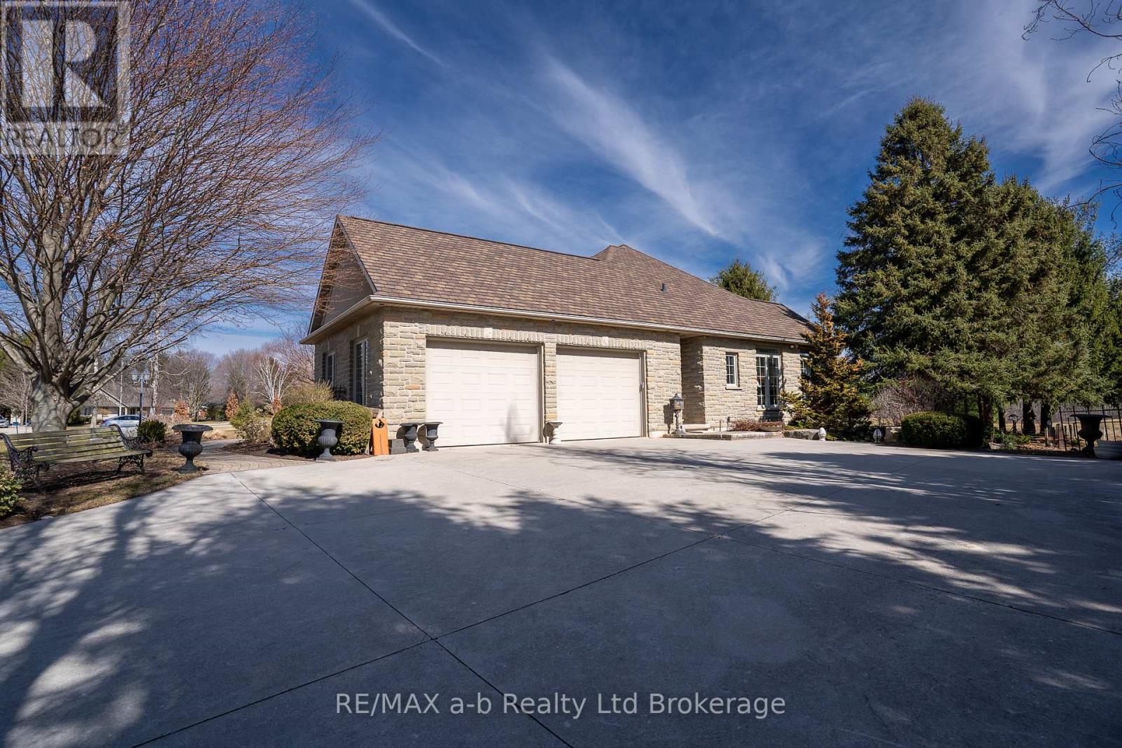 15 Otterview Drive, Norwich, Ontario  N0J 1R0 - Photo 4 - X12870016