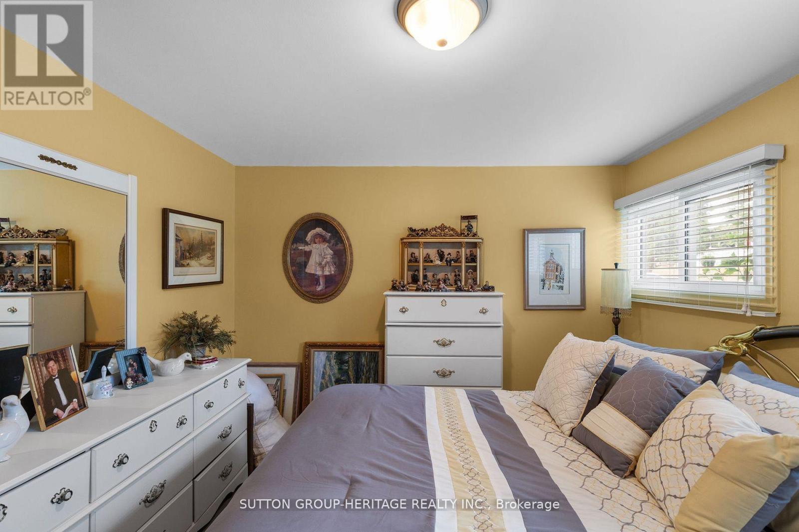 29 Cameron Drive, Oro-Medonte, Ontario  L0L 1T0 - Photo 18 - S12869916