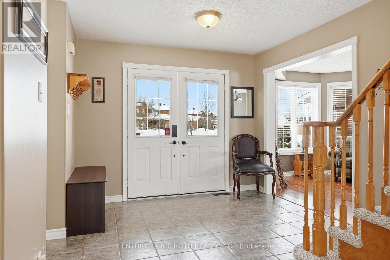 189 Pringle Drive, Barrie (Edgehill Drive), Ontario  L4N 0P7 - Photo 3 - S12870162