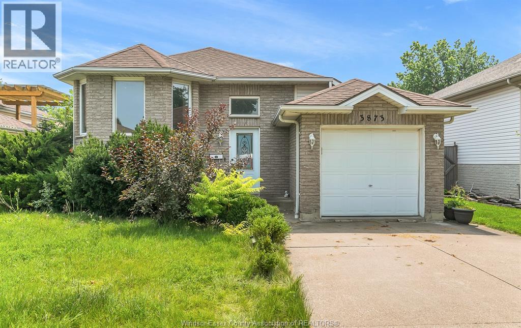 MLS# 26005087: 3873 MAGUIRE STREET, Windsor, Canada