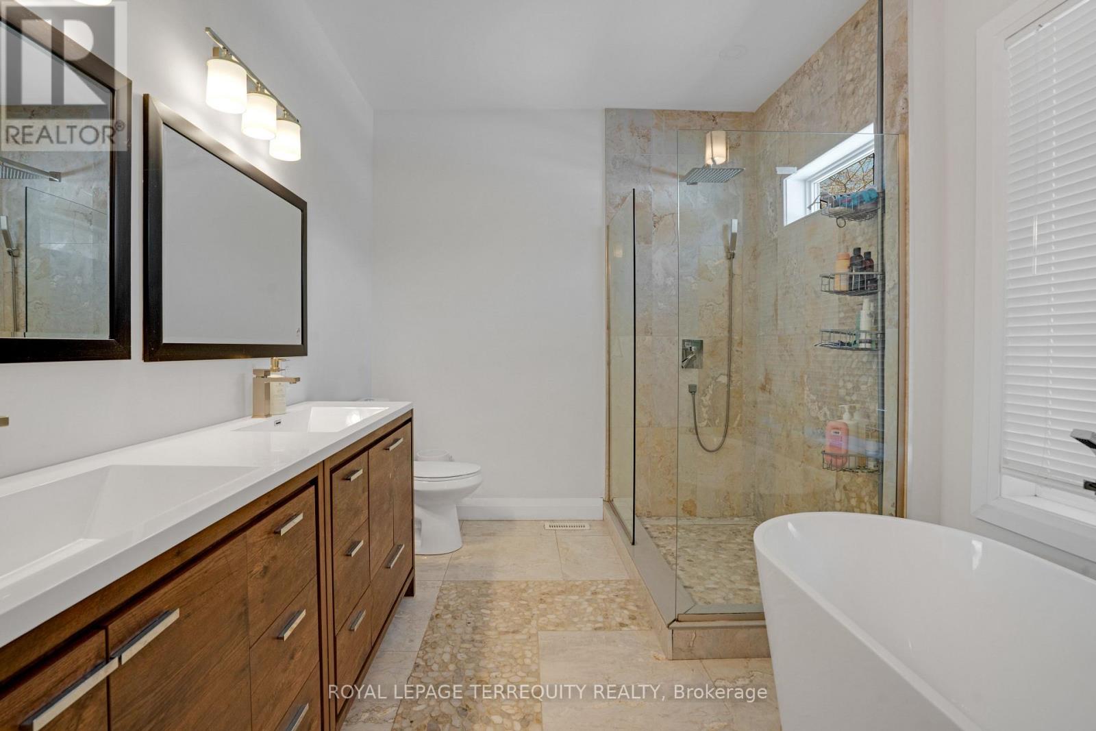 716 North Shore Boulevard E, Burlington, Ontario  L7T 1X6 - Photo 19 - W12820564