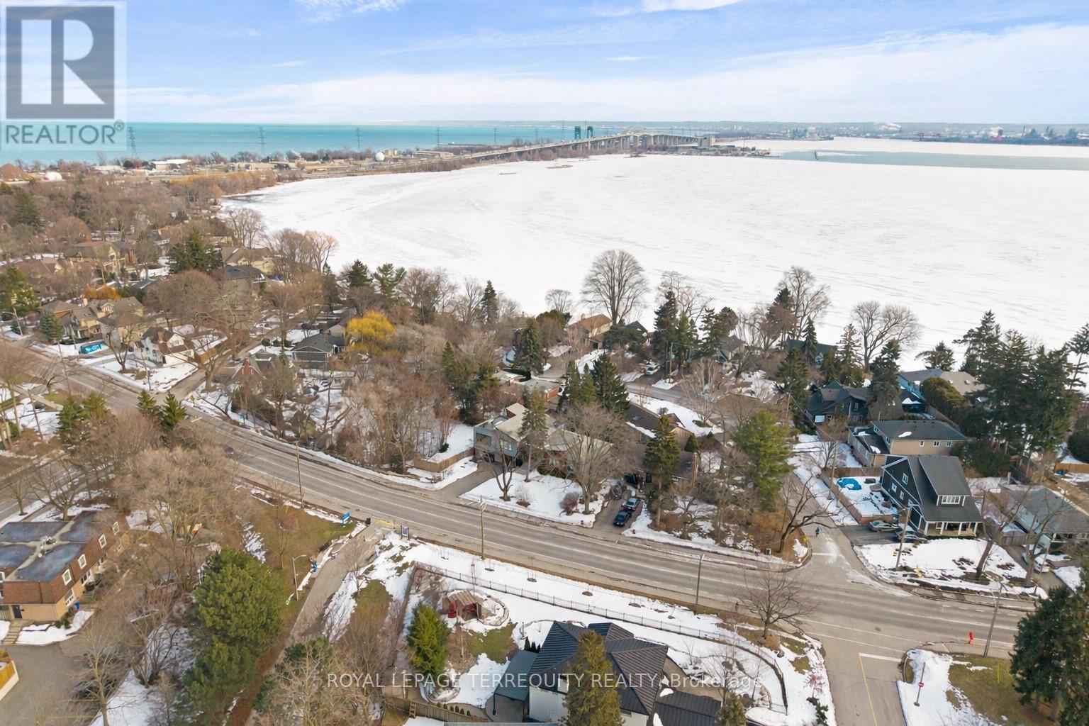 716 North Shore Boulevard E, Burlington, Ontario  L7T 1X6 - Photo 26 - W12820564