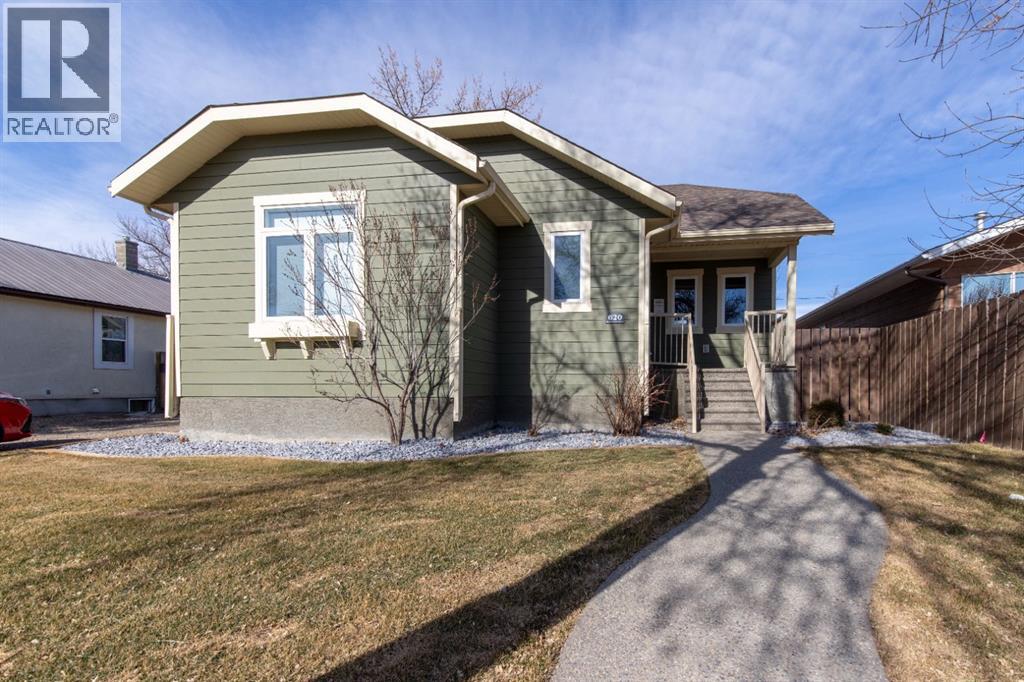 620 Highway Avenue, Picture Butte, Alberta  T0K 1V0 - Photo 1 - A2292045