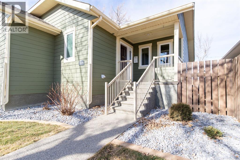 620 Highway Avenue, Picture Butte, Alberta  T0K 1V0 - Photo 2 - A2292045