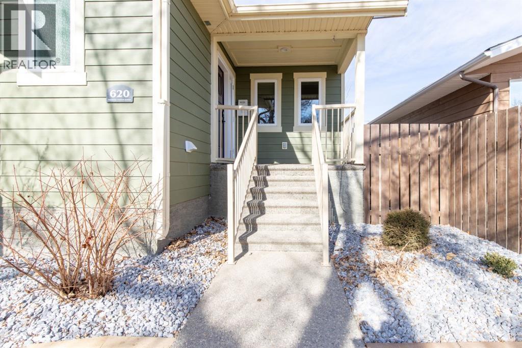 620 Highway Avenue, Picture Butte, Alberta  T0K 1V0 - Photo 3 - A2292045