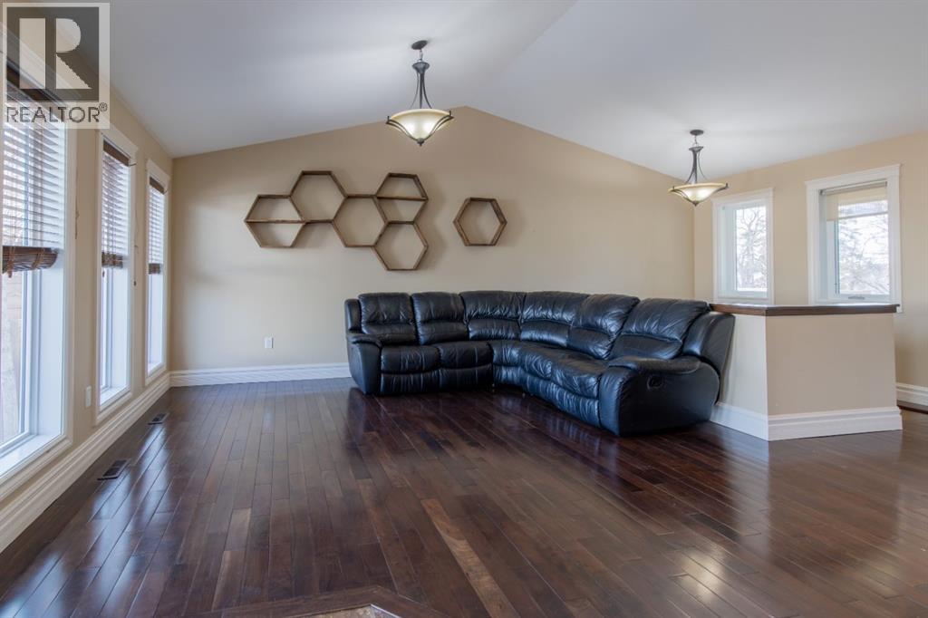 620 Highway Avenue, Picture Butte, Alberta  T0K 1V0 - Photo 6 - A2292045