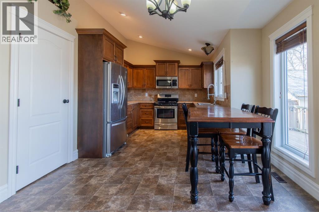 620 Highway Avenue, Picture Butte, Alberta  T0K 1V0 - Photo 8 - A2292045