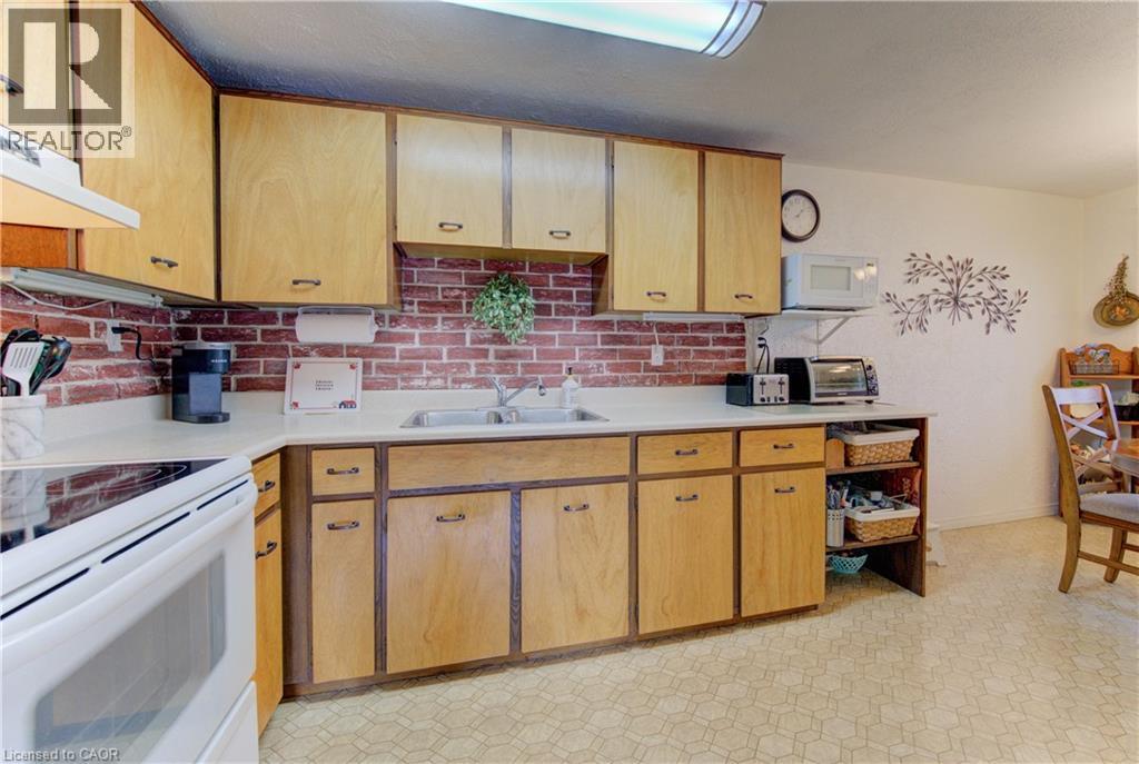 187 Traynor Avenue, Kitchener, Ontario  N2C 1W4 - Photo 12 - 40808070