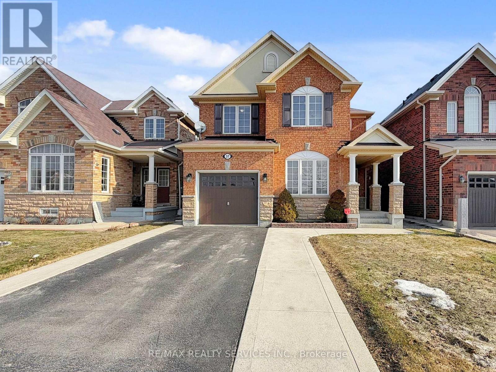 37 BLOOM DRIVE, Brampton, Ontario
