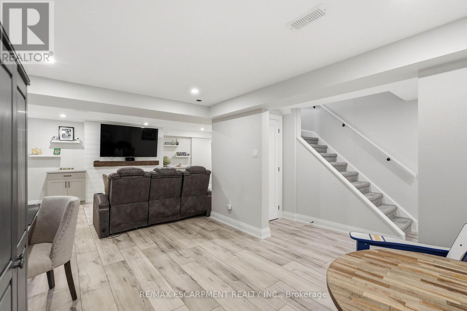 2443 Newport Street, Burlington, Ontario  L7M 3Y1 - Photo 36 - W12869920