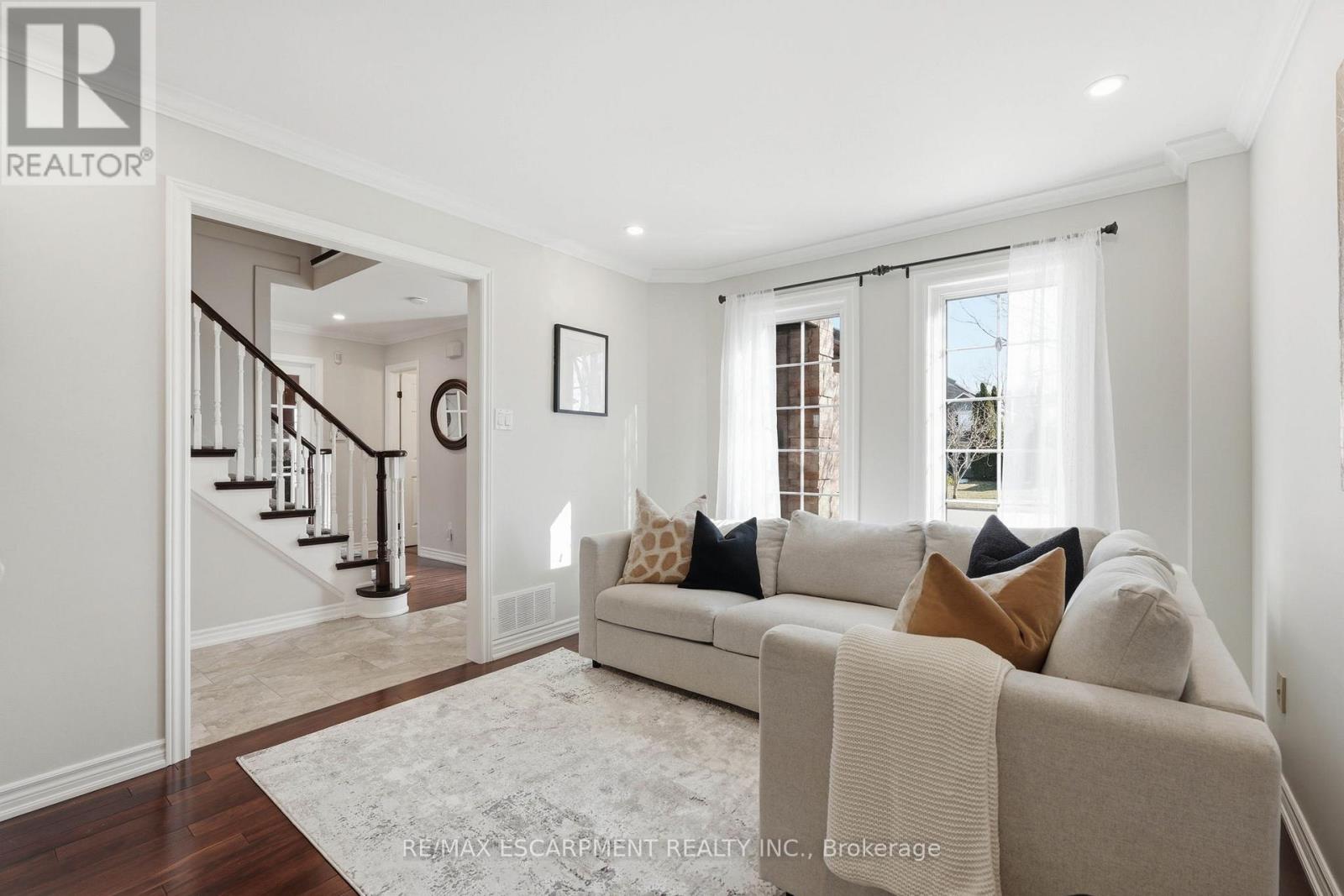 2443 Newport Street, Burlington, Ontario  L7M 3Y1 - Photo 6 - W12869920