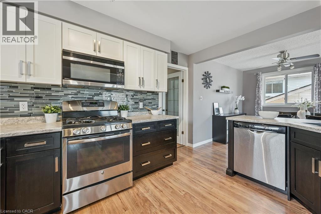 27 Graywood Court, Kitchener, Ontario  N2E 1W2 - Photo 12 - 40810938