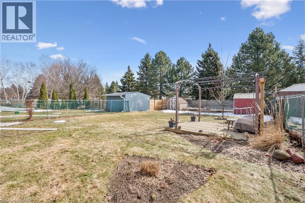 27 Graywood Court, Kitchener, Ontario  N2E 1W2 - Photo 36 - 40810938