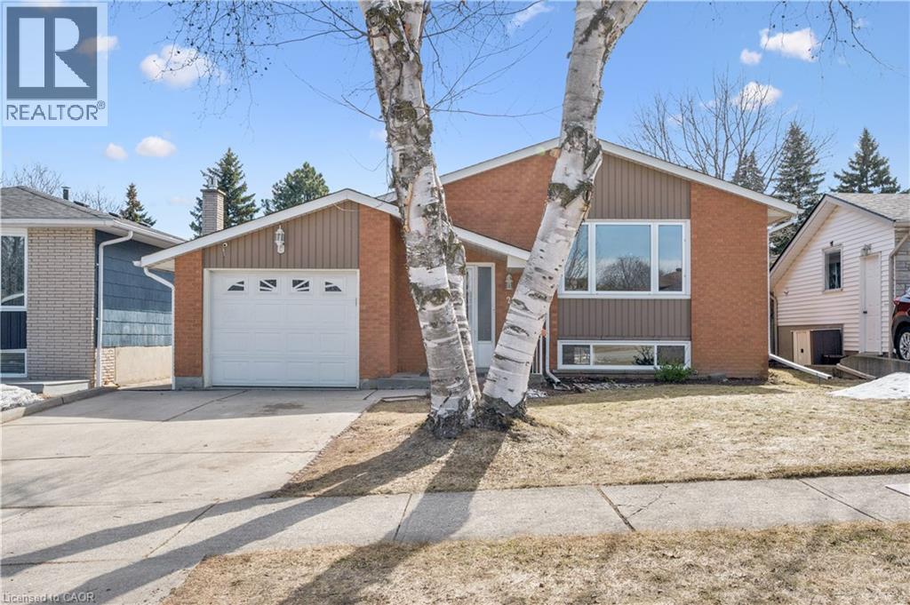 27 GRAYWOOD Court, Kitchener, Ontario