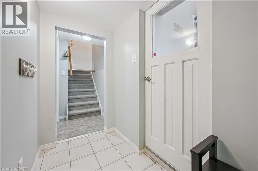 27 Graywood Court, Kitchener, Ontario  N2E 1W2 - Photo 22 - 40810938