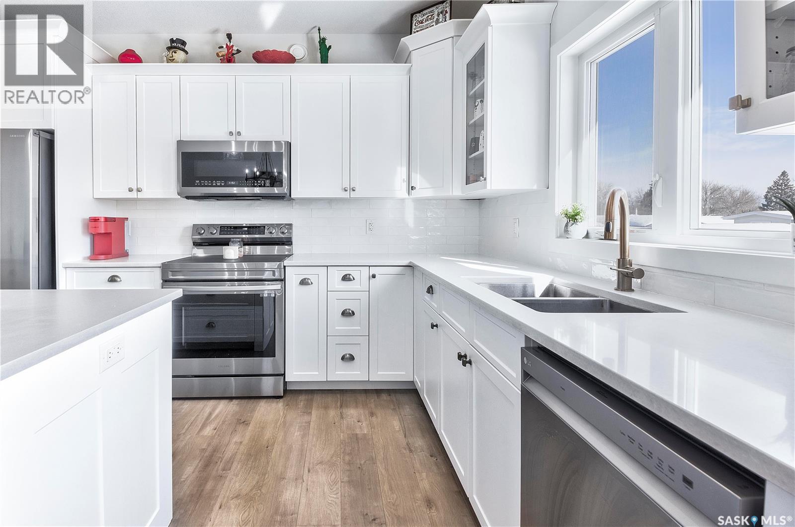 3040 Lakeview Drive, Prince Albert, Saskatchewan  S6W 0A4 - Photo 11 - SK030012