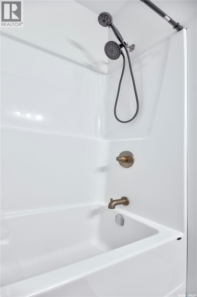 3040 Lakeview Drive, Prince Albert, Saskatchewan  S6W 0A4 - Photo 34 - SK030012