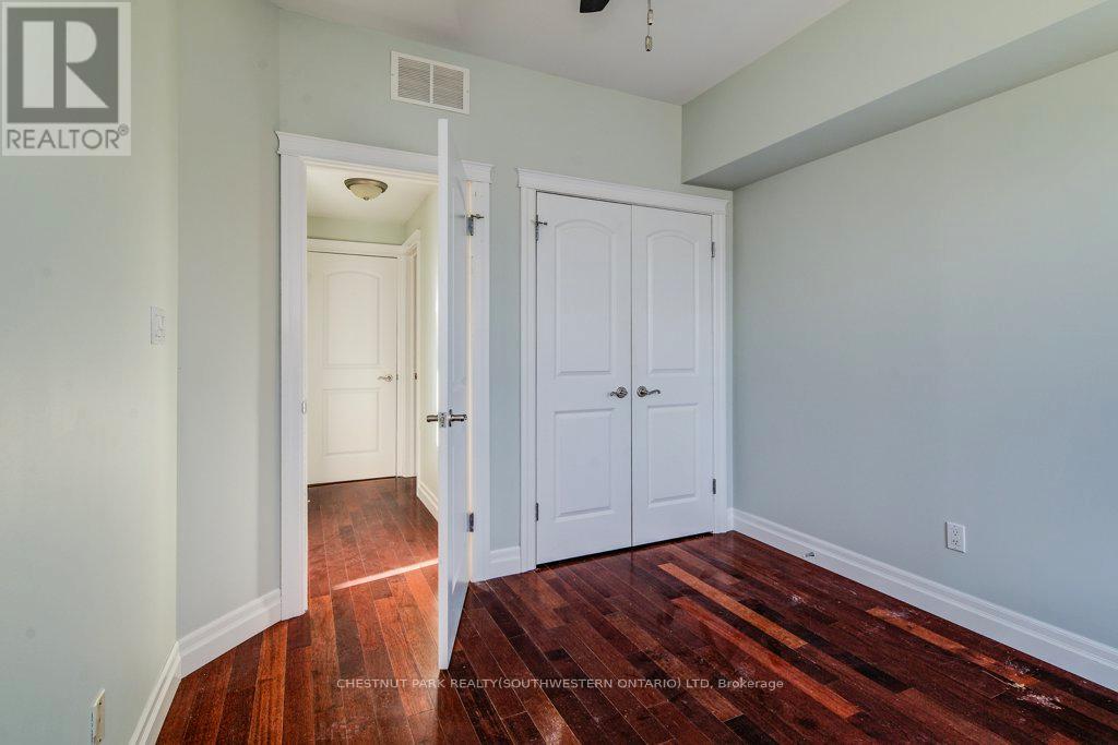 201 - 555 King Street E, Kitchener, Ontario  N2G 2L9 - Photo 14 - X12869910