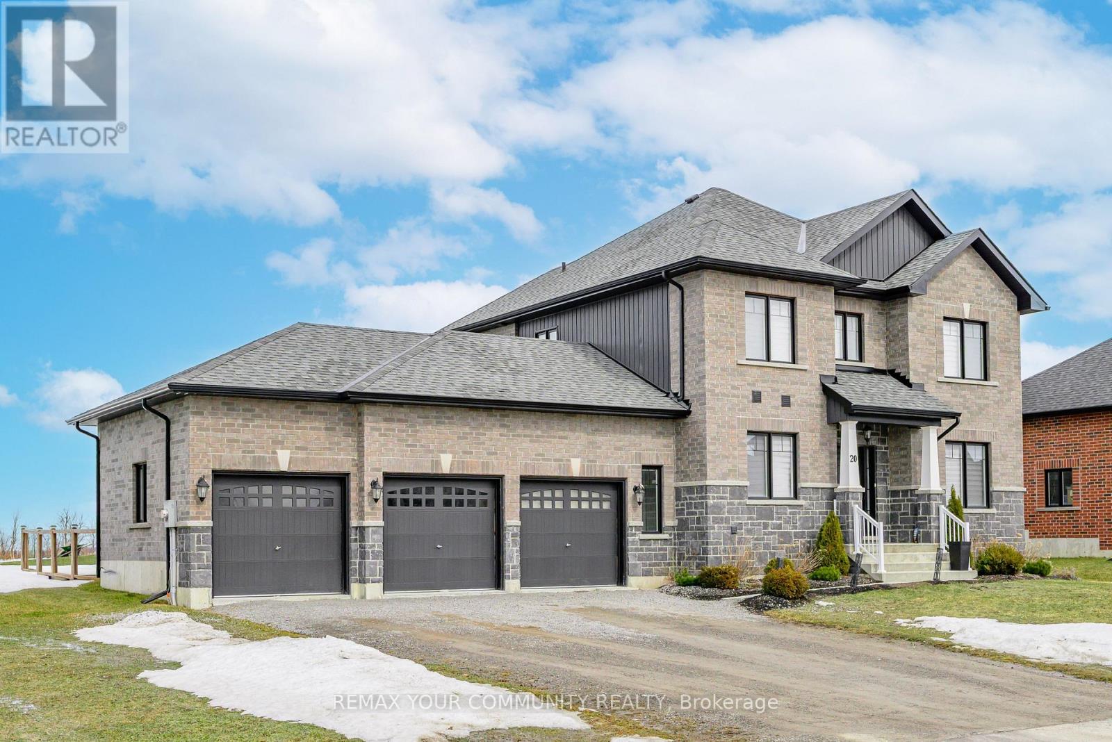 20 Mccrae Crescent, Kawartha Lakes, Ontario  K0M 2T0 - Photo 2 - X12869962