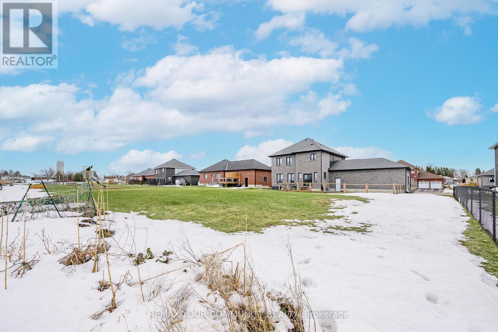 20 Mccrae Crescent, Kawartha Lakes, Ontario  K0M 2T0 - Photo 38 - X12869962