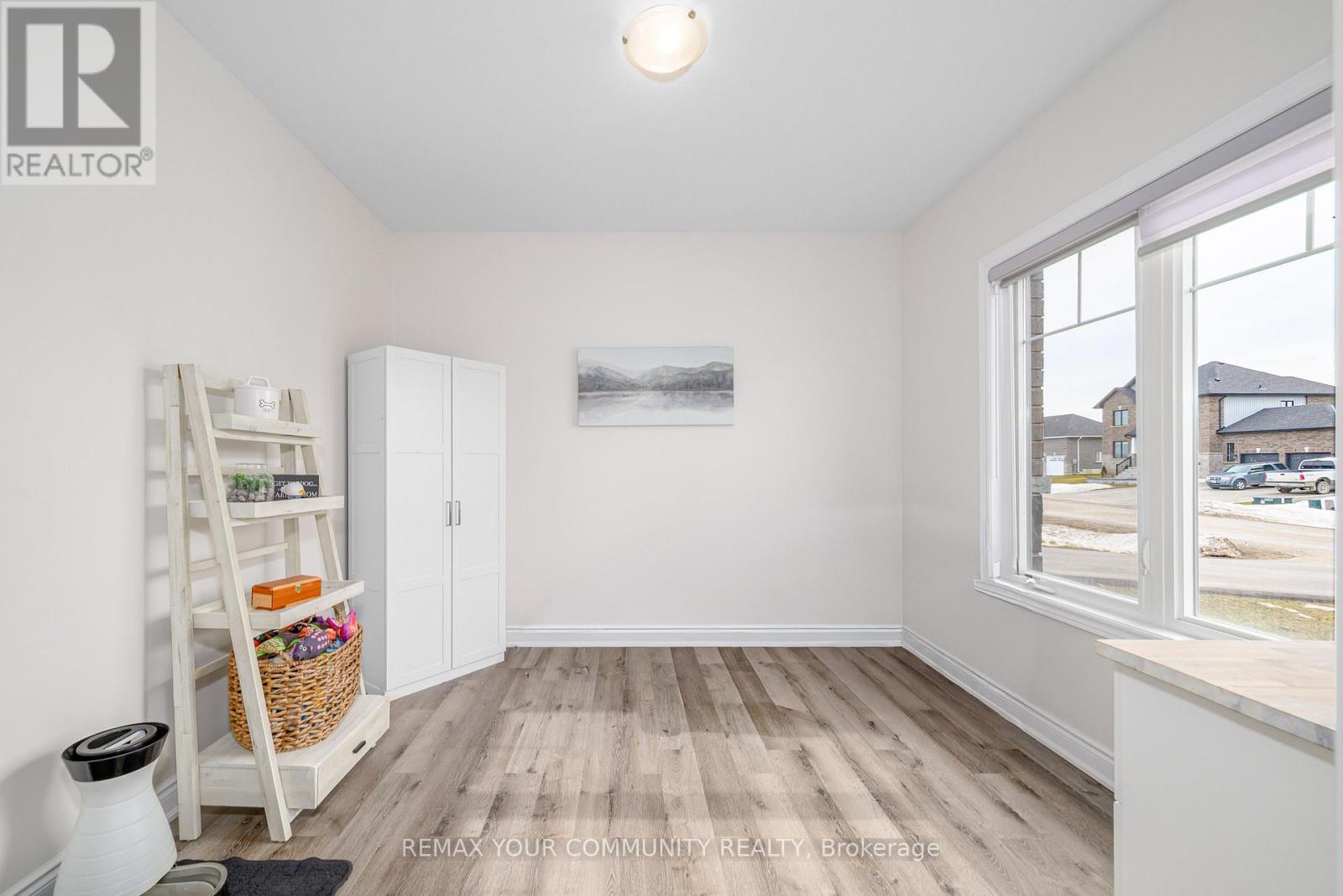 20 Mccrae Crescent, Kawartha Lakes, Ontario  K0M 2T0 - Photo 6 - X12869962