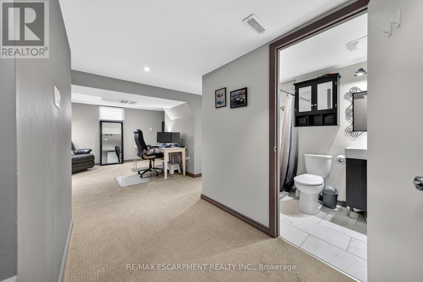 211 Birchcliffe Crescent, Hamilton, Ontario  L8T 4L1 - Photo 32 - X12870010