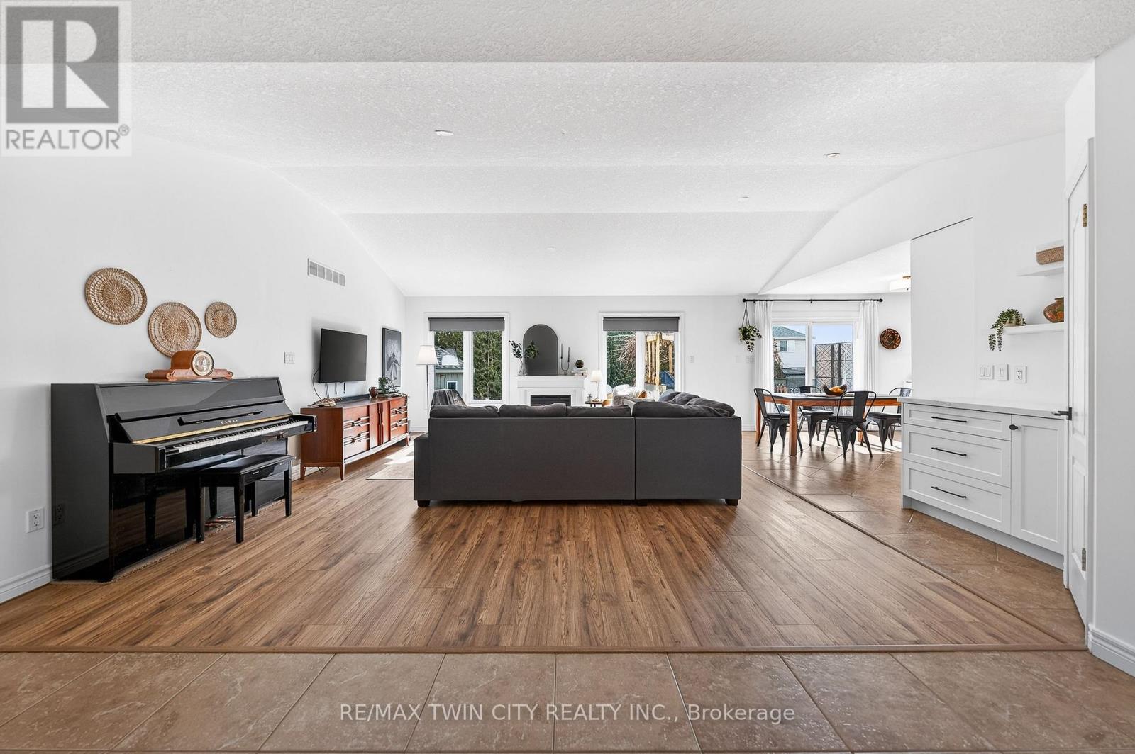 75 Schneller Drive, Wilmot, Ontario  N3A 2L5 - Photo 11 - X12870148