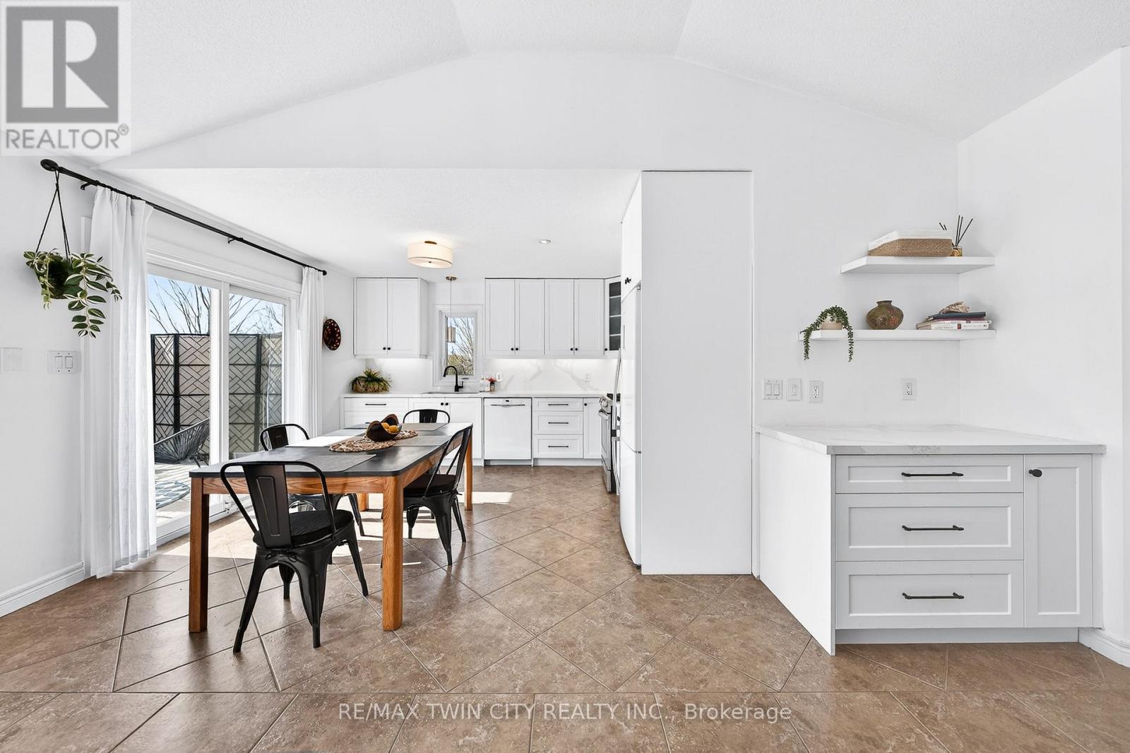 75 Schneller Drive, Wilmot, Ontario  N3A 2L5 - Photo 14 - X12870148