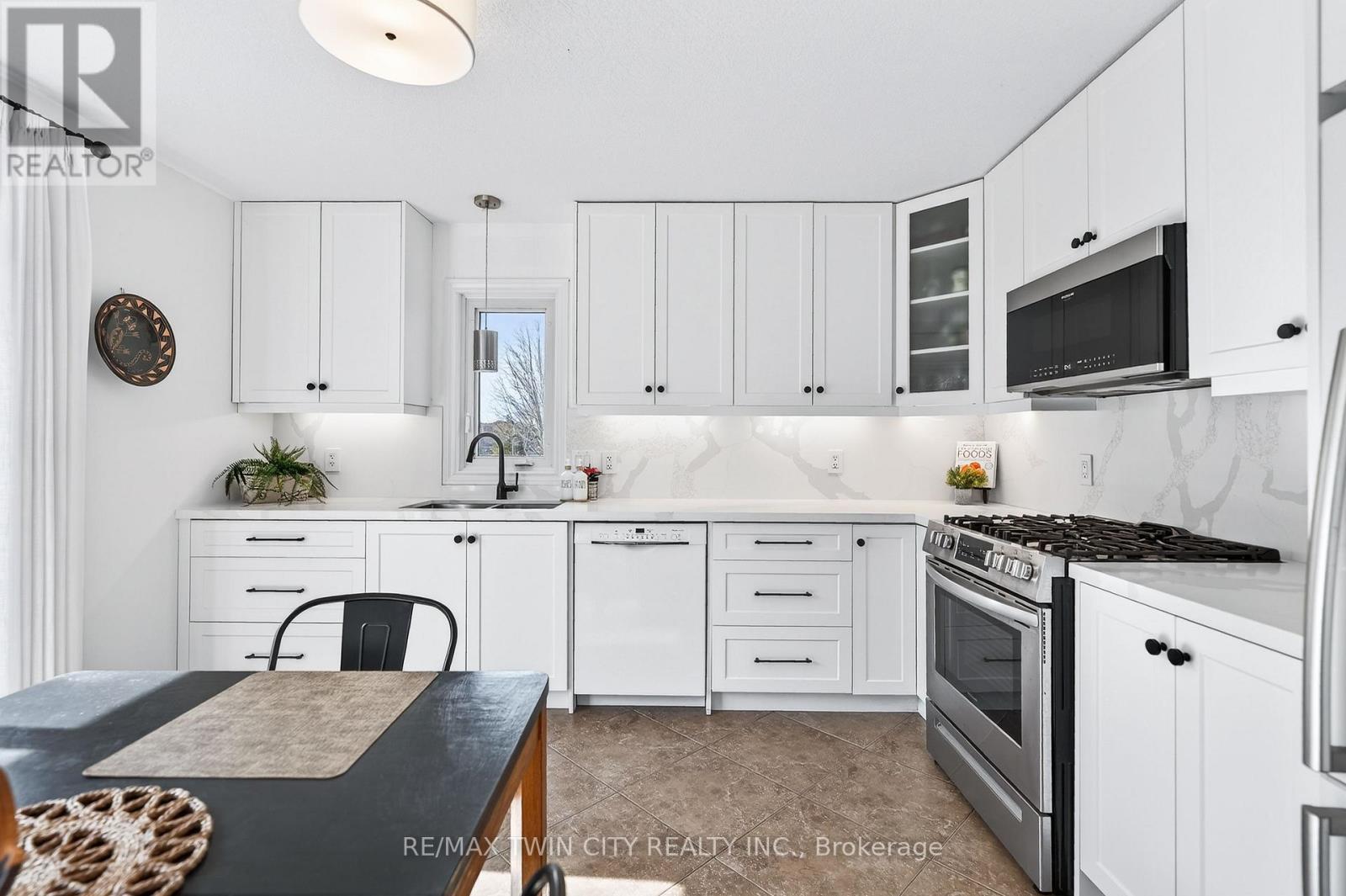 75 Schneller Drive, Wilmot, Ontario  N3A 2L5 - Photo 17 - X12870148