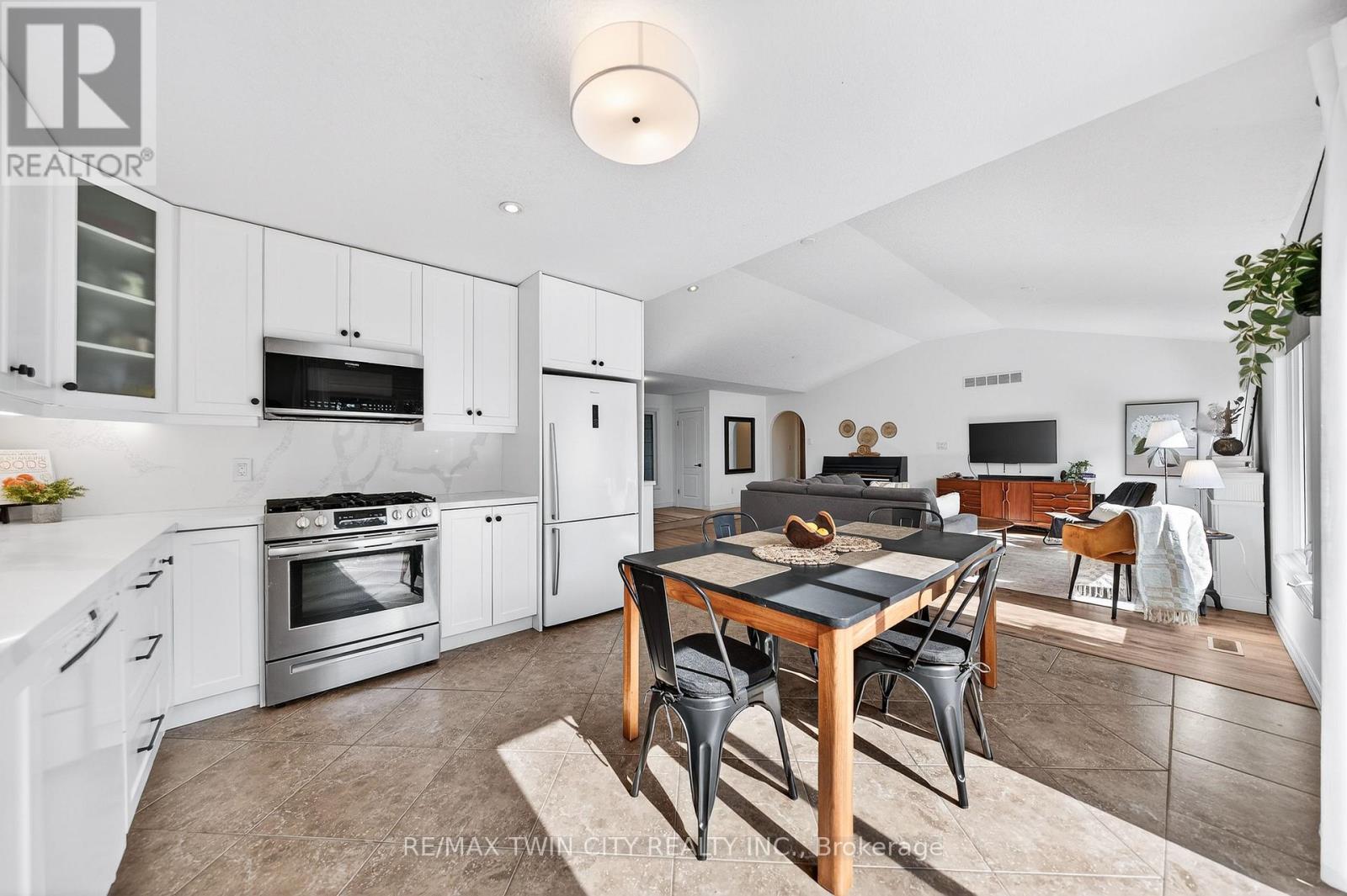 75 Schneller Drive, Wilmot, Ontario  N3A 2L5 - Photo 18 - X12870148