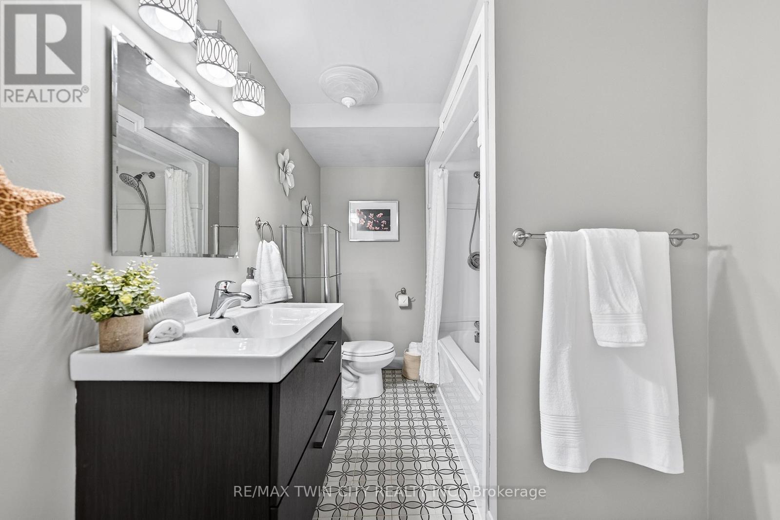 75 Schneller Drive, Wilmot, Ontario  N3A 2L5 - Photo 37 - X12870148