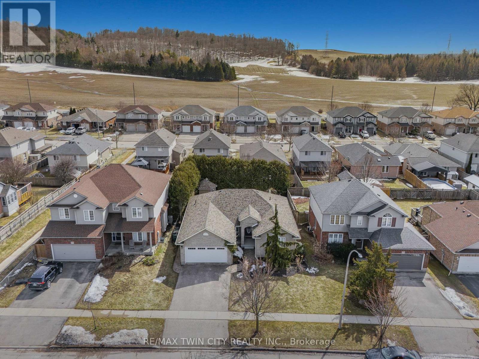 75 Schneller Drive, Wilmot, Ontario  N3A 2L5 - Photo 4 - X12870148