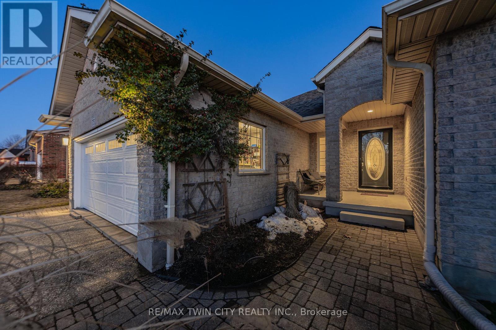 75 Schneller Drive, Wilmot, Ontario  N3A 2L5 - Photo 5 - X12870148