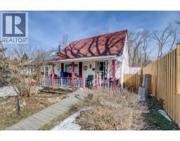 38 SANDERSON Street, Brantford, Ontario