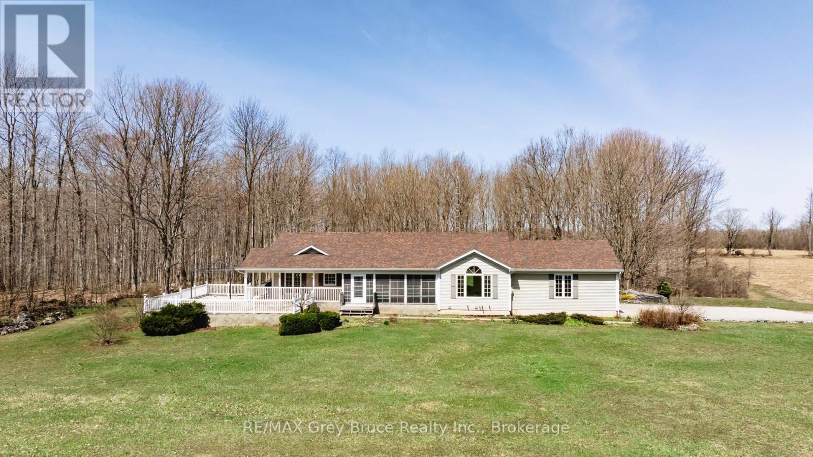 720291 20 SIDE ROAD, Chatsworth, Ontario