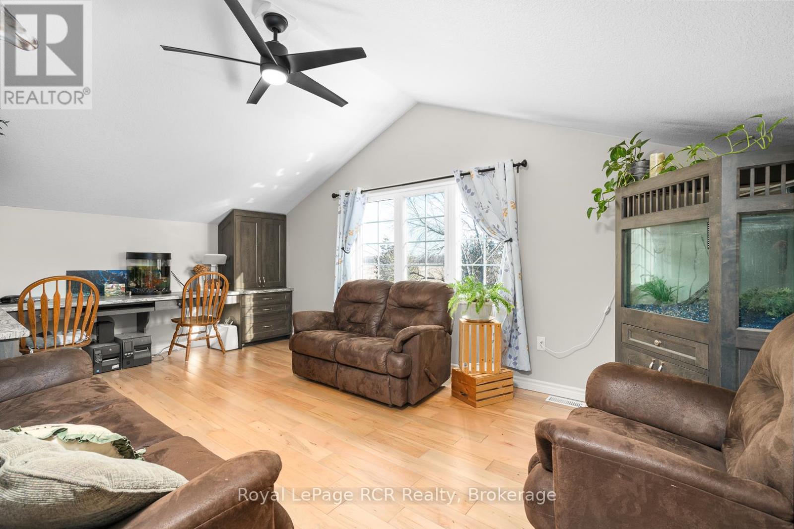6206 12th Line, Minto, Ontario  N0G 1Z0 - Photo 22 - X12869072