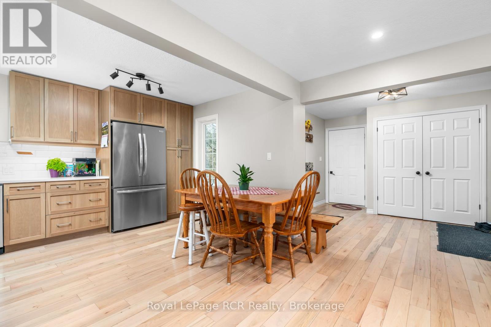 6206 12th Line, Minto, Ontario  N0G 1Z0 - Photo 8 - X12869072