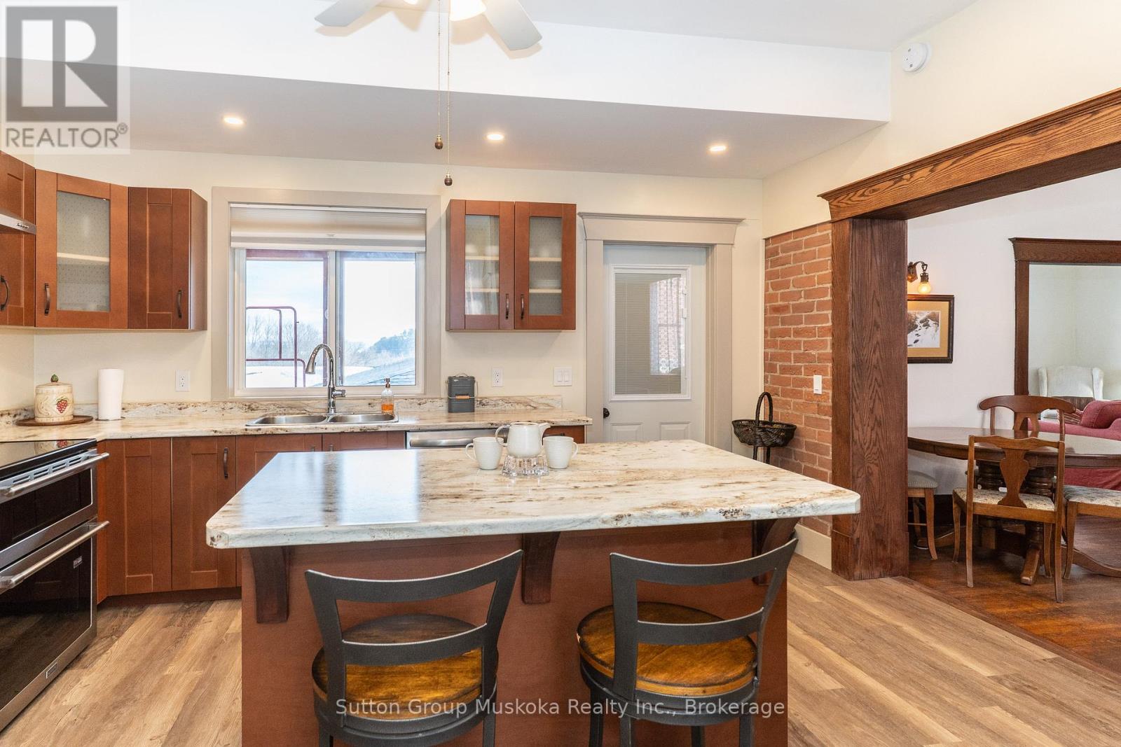 24 Mary Street W, Huntsville, Ontario  P1H 1V3 - Photo 18 - X12870140