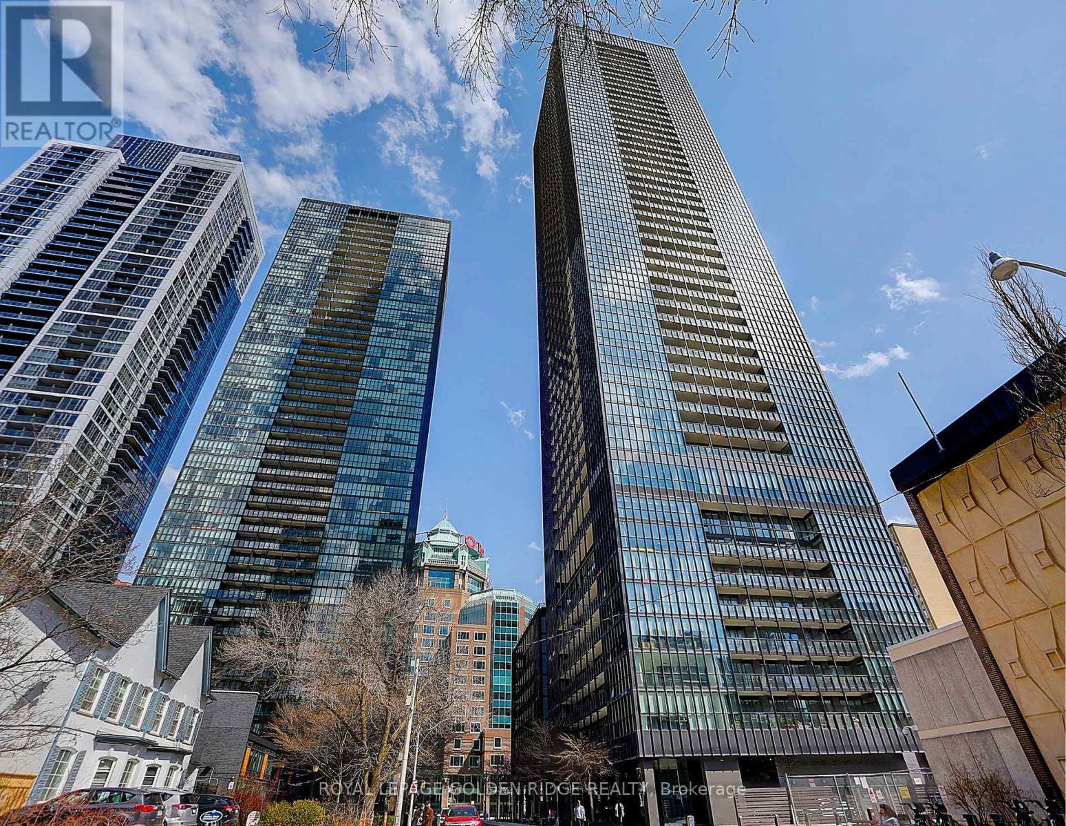 2110 - 101 Charles Street E, Toronto, Ontario  M4Y 0A9 - Photo 2 - C12861534