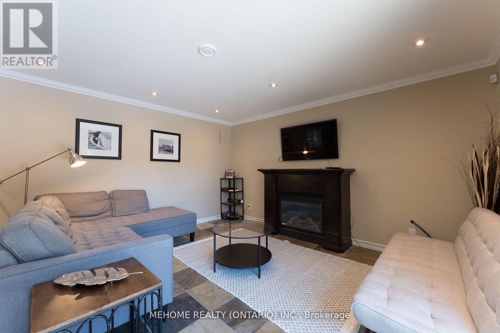 16 Abbottswood Road, Toronto, Ontario  M1P 3P1 - Photo 6 - E12864728