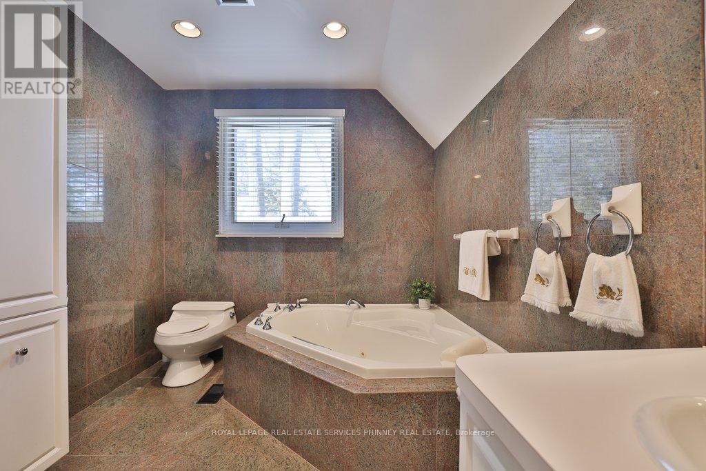 1244 Woodland Avenue, Mississauga, Ontario  L5G 2X9 - Photo 20 - W12820926