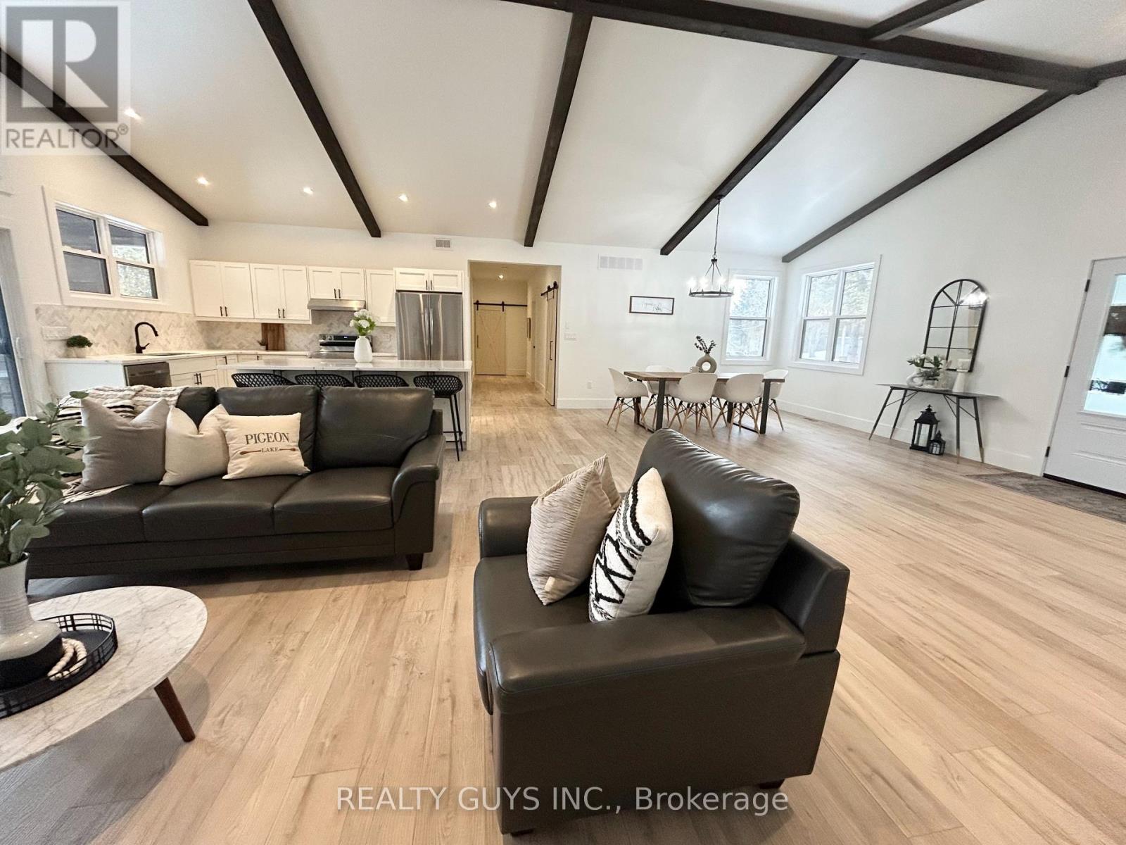 2 Ivy Street, Kawartha Lakes, Ontario  K0L 2W0 - Photo 2 - X12869498