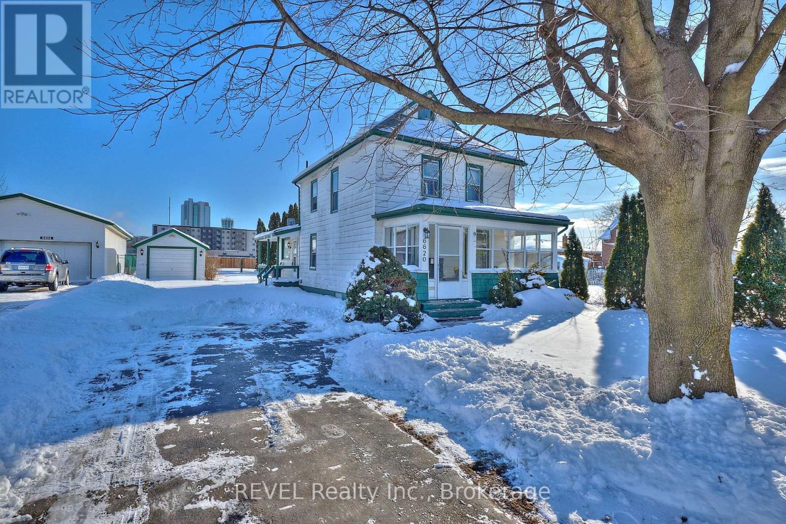 6620 Orchard Avenue, Niagara Falls, Ontario  L2G 4H5 - Photo 2 - X12712320