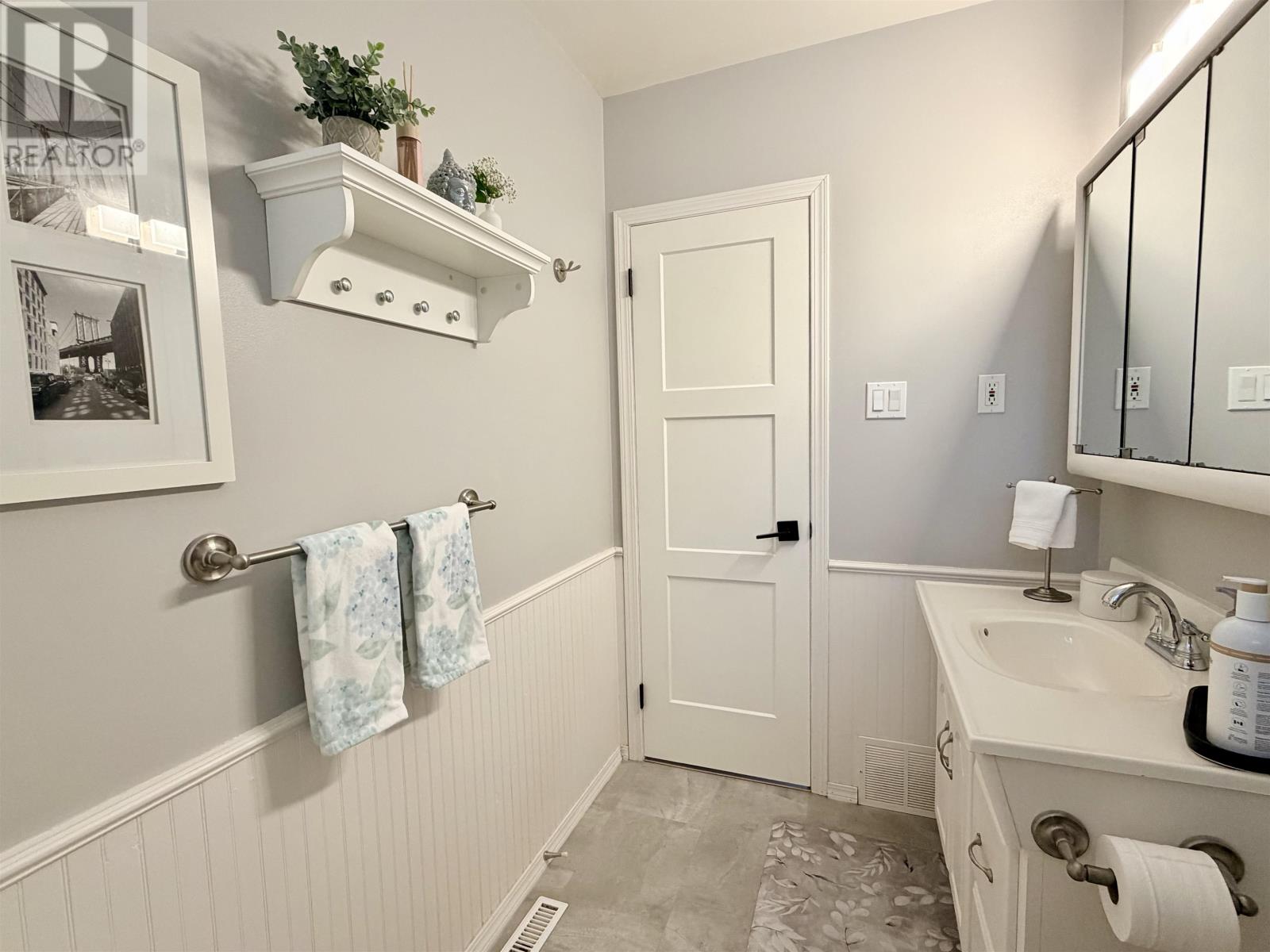 221 Cedar Ave, Thunder Bay, Ontario  P7B 4V4 - Photo 19 - TB2600411