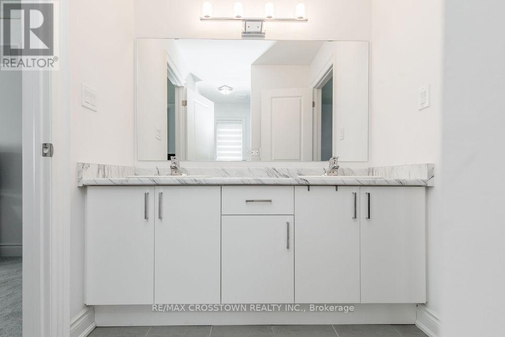 11 Middleton Drive, Wasaga Beach, Ontario  L9Z 0L1 - Photo 39 - S12845158