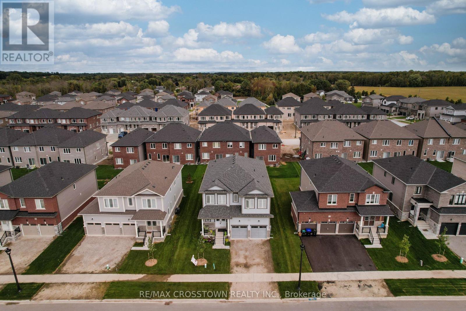 11 Middleton Drive, Wasaga Beach, Ontario  L9Z 0L1 - Photo 46 - S12845158