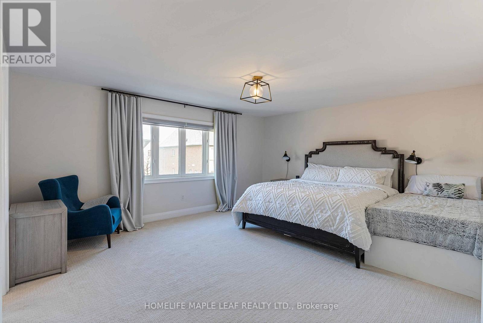 144 Bloomsbury Avenue, Brampton, Ontario  L6P 2X2 - Photo 35 - W12870112