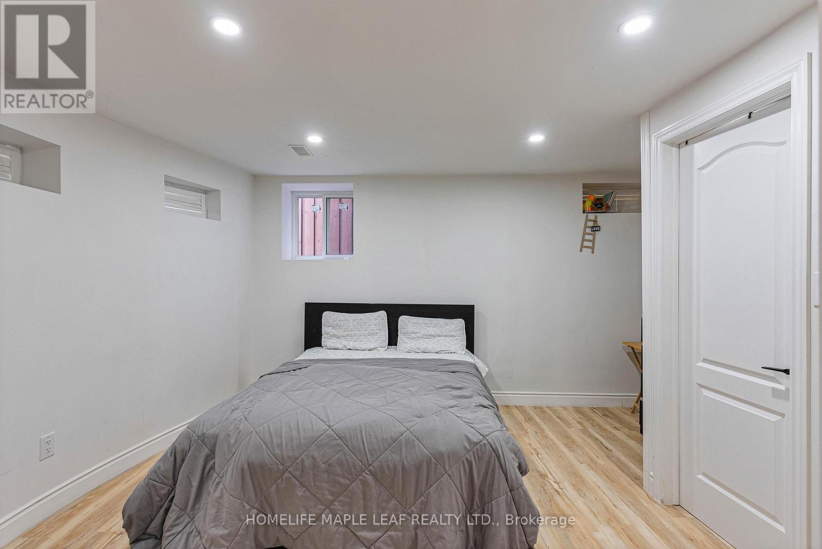 144 Bloomsbury Avenue, Brampton, Ontario  L6P 2X2 - Photo 46 - W12870112