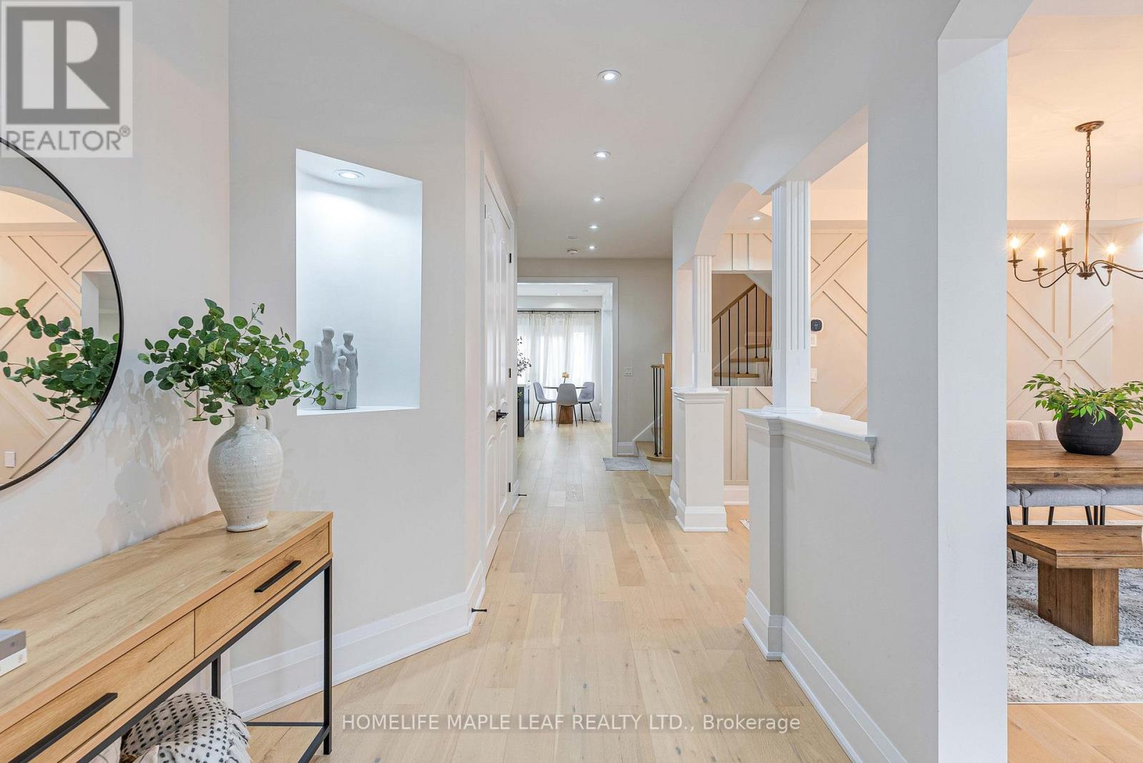 144 Bloomsbury Avenue, Brampton, Ontario  L6P 2X2 - Photo 7 - W12870112